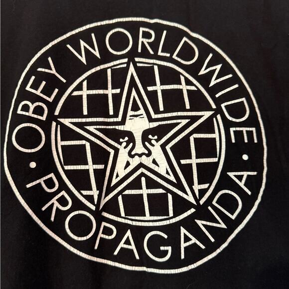 Obey Men’s Black Graphic T-Shirt size large - Picture 5 of 5